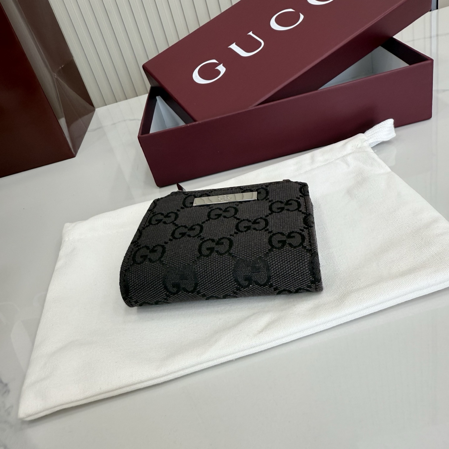 【配全套包装】‼️《Gucci传世》系列深入探索品牌典藏元素,将不同年代的设计融入一体,谱写出一段美学传 【配全套包装】‼️《Gucci传世》系列深入探索品牌典藏元素,将不同年代的设计融入一体,谱写出一段美学传