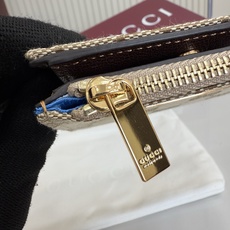 【配全套包装】‼️《Gucci传世》系列深入探索品牌典藏元素,将不同年代的设计融入一体,谱写出一段美学传 【配全套包装】‼️《Gucci传世》系列深入探索品牌典藏元素,将不同年代的设计融入一体,谱写出一段美学传