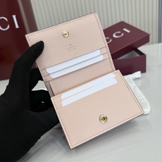 【配全套包装】‼️Generation Gucci古驰世代系列深入探索品牌的典藏元素,将不同世代的设计融 【配全套包装】‼️Generation Gucci古驰世代系列深入探索品牌的典藏元素,将不同世代的设计融