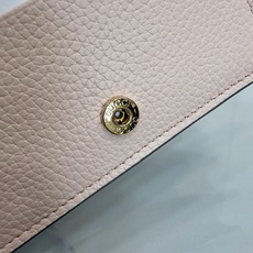 【配全套包装】‼️Generation Gucci古驰世代系列深入探索品牌的典藏元素,将不同世代的设计融 【配全套包装】‼️Generation Gucci古驰世代系列深入探索品牌的典藏元素,将不同世代的设计融