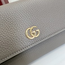 【配全套包装】‼️藏元素,将不同世代的设计融合成一种美学叙事。GG Marmont小皮件系列呈现现代轮廓 【配全套包装】‼️藏元素,将不同世代的设计融合成一种美学叙事。GG Marmont小皮件系列呈现现代轮廓
