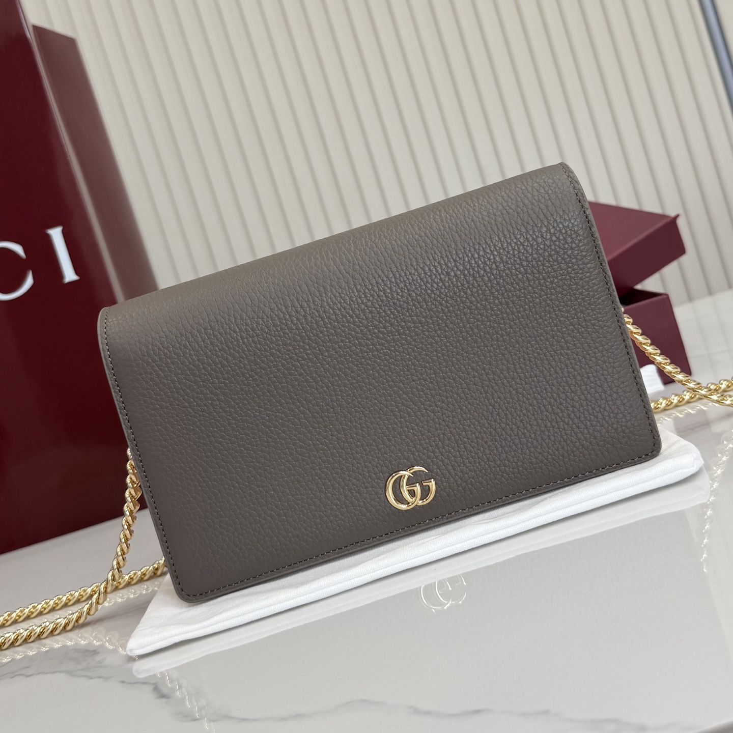【配全套包装】‼️《Gucci新世代》系列深入探索品牌的典藏元素，将不同世代的设计融合为一体，谱写出一段