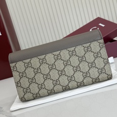 【配全套包装】‼️Generation Gucci 深入探索品牌的典藏元素,将不同世代的设计融合成一种美 【配全套包装】‼️Generation Gucci 深入探索品牌的典藏元素,将不同世代的设计融合成一种美