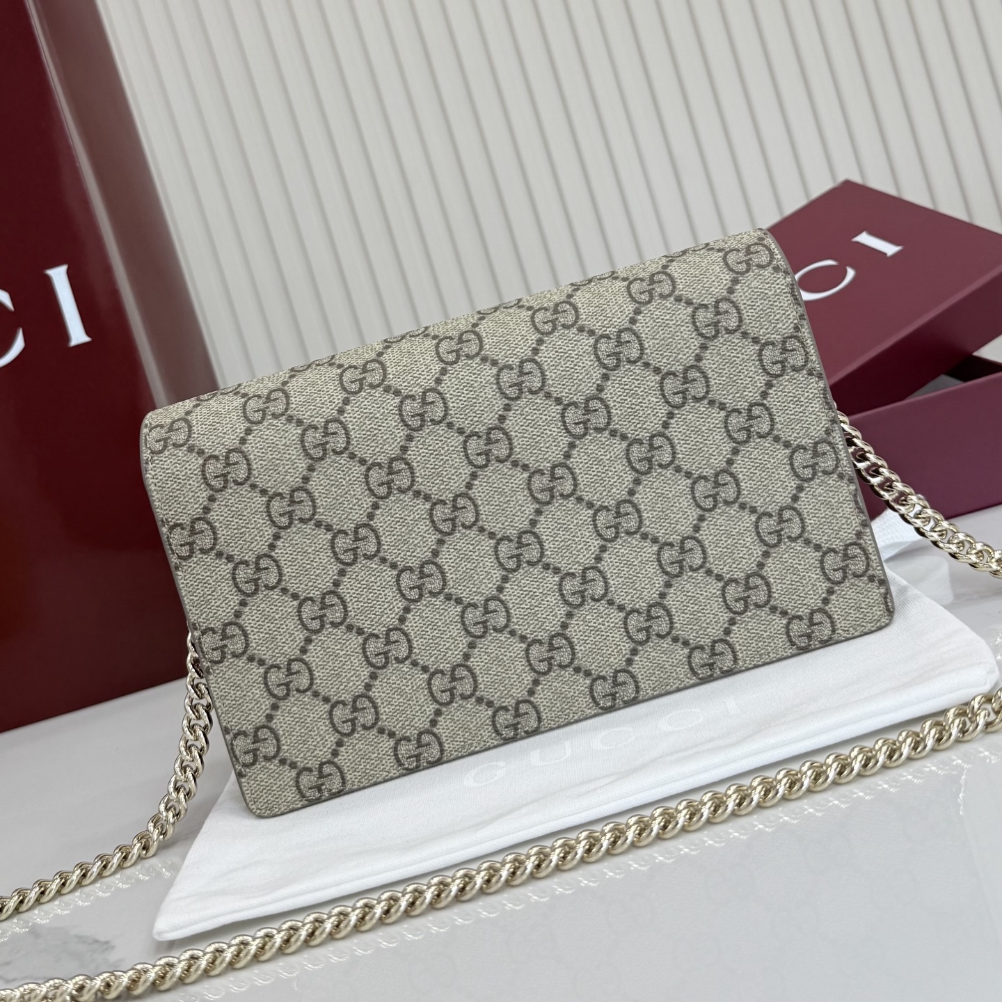 【配全套包装】‼️《Gucci新世代》系列深入探索品牌的典藏元素，将不同世代的设计融合为一体，谱写出一段