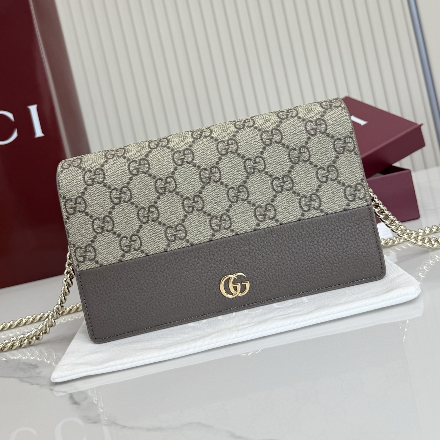 【配全套包装】‼️《Gucci新世代》系列深入探索品牌的典藏元素，将不同世代的设计融合为一体，谱写出一段