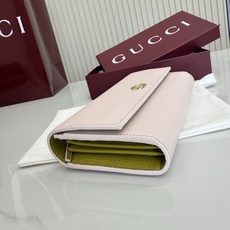 【配全套包装】‼️Generation Gucci 深入探索品牌的典藏元素,将不同世代的设计融合成一种美 【配全套包装】‼️Generation Gucci 深入探索品牌的典藏元素,将不同世代的设计融合成一种美