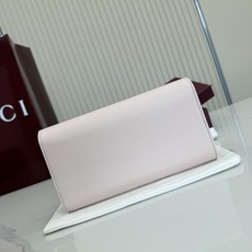 【配全套包装】‼️Generation Gucci 深入探索品牌的典藏元素,将不同世代的设计融合成一种美 【配全套包装】‼️Generation Gucci 深入探索品牌的典藏元素,将不同世代的设计融合成一种美