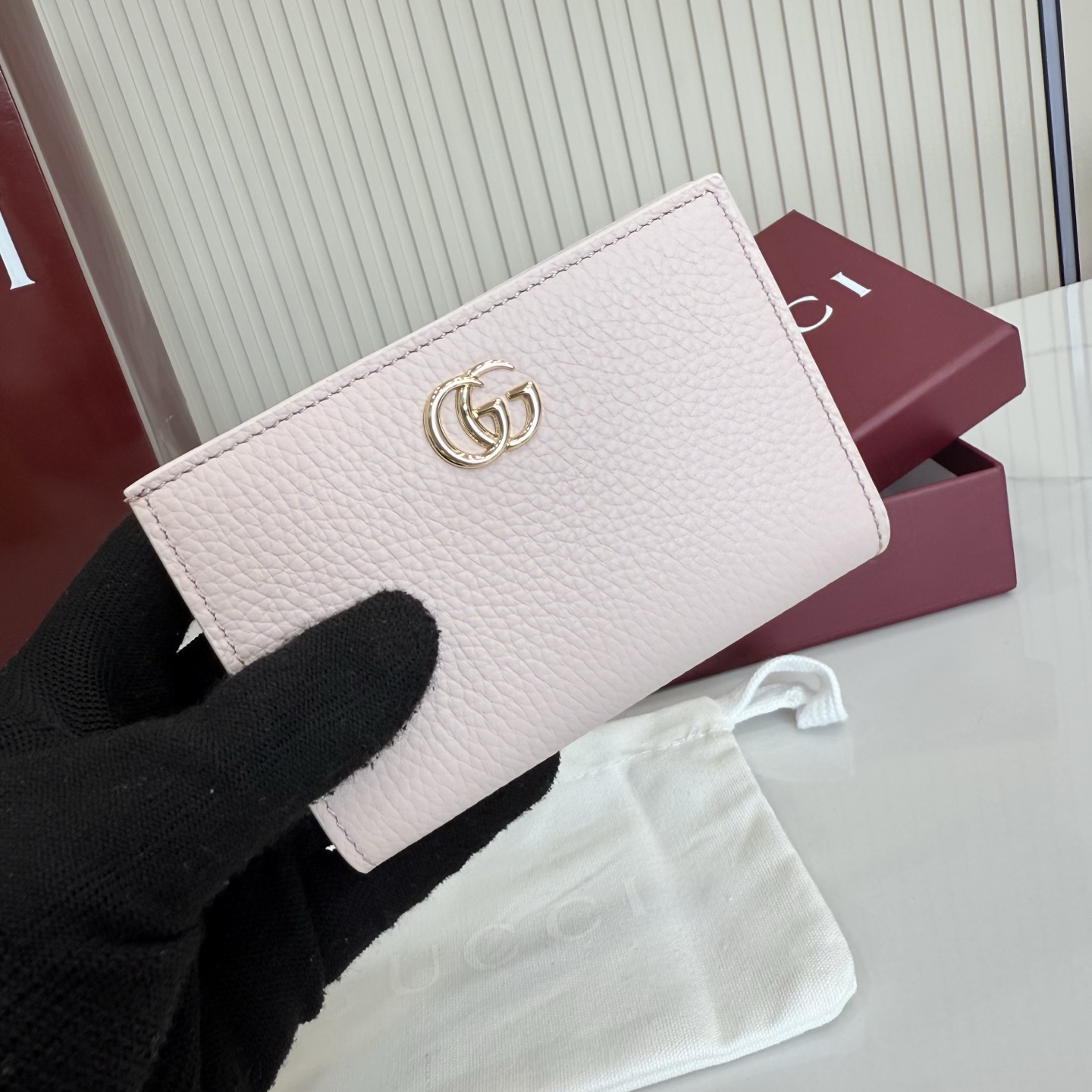 【配全套包装】‼️《古驰新世代》系列深入探索品牌的典藏元素，将不同世代的设计融入一种美学叙事。GG Ma