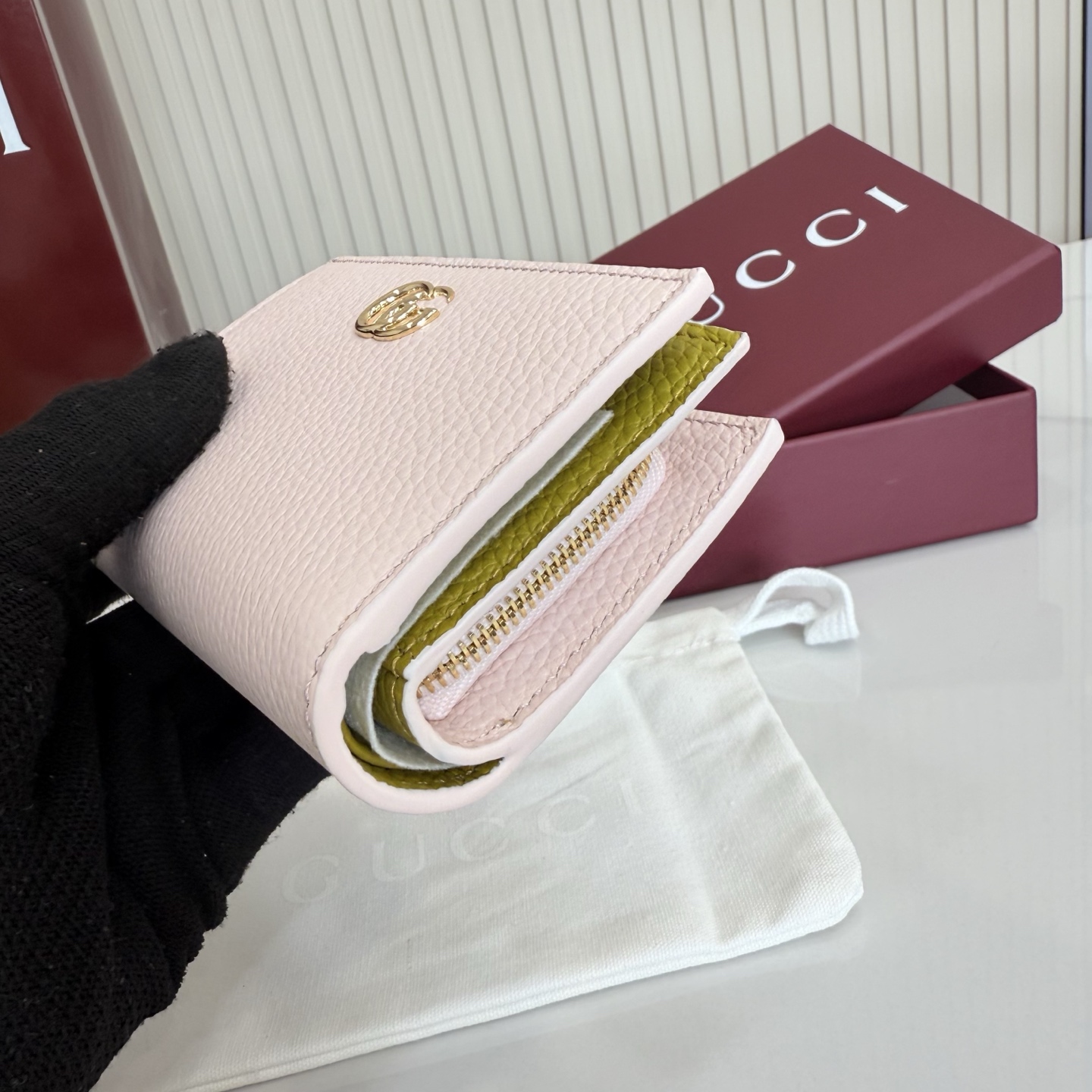 【配全套包装】‼️《古驰新世代》系列深入探索品牌的典藏元素，将不同世代的设计融入一种美学叙事。GG Ma
