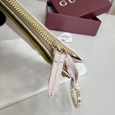 【配全套包装】‼️Generation Gucci 系列深入探索品牌典藏元素,将不同年代的设计融合于一体 【配全套包装】‼️Generation Gucci 系列深入探索品牌典藏元素,将不同年代的设计融合于一体