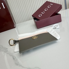 【配全套包装】‼️Generation Gucci 系列深入探索品牌典藏元素,将不同年代的设计融合于一体 【配全套包装】‼️Generation Gucci 系列深入探索品牌典藏元素,将不同年代的设计融合于一体