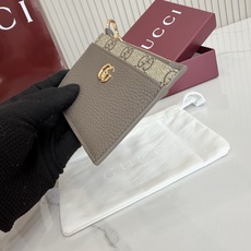 【配全套包装】‼️Generation Gucci 系列深入探索品牌典藏元素,将不同年代的设计融合于一体 【配全套包装】‼️Generation Gucci 系列深入探索品牌典藏元素,将不同年代的设计融合于一体