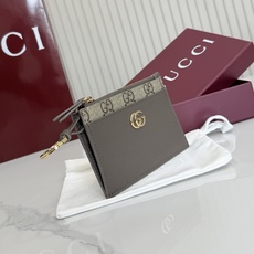 【配全套包装】‼️Generation Gucci 系列深入探索品牌典藏元素,将不同年代的设计融合于一体 【配全套包装】‼️Generation Gucci 系列深入探索品牌典藏元素,将不同年代的设计融合于一体