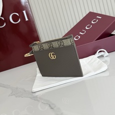 【配全套包装】‼️Generation Gucci 系列深入探索品牌典藏元素,将不同年代的设计融合于一体 【配全套包装】‼️Generation Gucci 系列深入探索品牌典藏元素,将不同年代的设计融合于一体