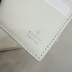 【配全套包装】‼️《Gucci新世代》系列深入探索品牌典藏元素,将不同世代的设计融入一体,营造出独特的美 【配全套包装】‼️《Gucci新世代》系列深入探索品牌典藏元素,将不同世代的设计融入一体,营造出独特的美