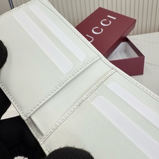 【配全套包装】‼️《Gucci新世代》系列深入探索品牌典藏元素,将不同世代的设计融入一体,营造出独特的美 【配全套包装】‼️《Gucci新世代》系列深入探索品牌典藏元素,将不同世代的设计融入一体,营造出独特的美