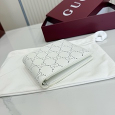 【配全套包装】‼️《Gucci新世代》系列深入探索品牌典藏元素,将不同世代的设计融入一体,营造出独特的美 【配全套包装】‼️《Gucci新世代》系列深入探索品牌典藏元素,将不同世代的设计融入一体,营造出独特的美