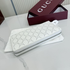 【配全套包装】‼️《Gucci新世代》系列深入探索品牌典藏元素,将不同世代的设计融入一体,营造出独特的美 【配全套包装】‼️《Gucci新世代》系列深入探索品牌典藏元素,将不同世代的设计融入一体,营造出独特的美
