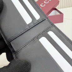【配全套包装】‼️《Gucci新世代》系列深入探索品牌典藏元素,将不同世代的设计融入一体,营造出独特的美 【配全套包装】‼️《Gucci新世代》系列深入探索品牌典藏元素,将不同世代的设计融入一体,营造出独特的美