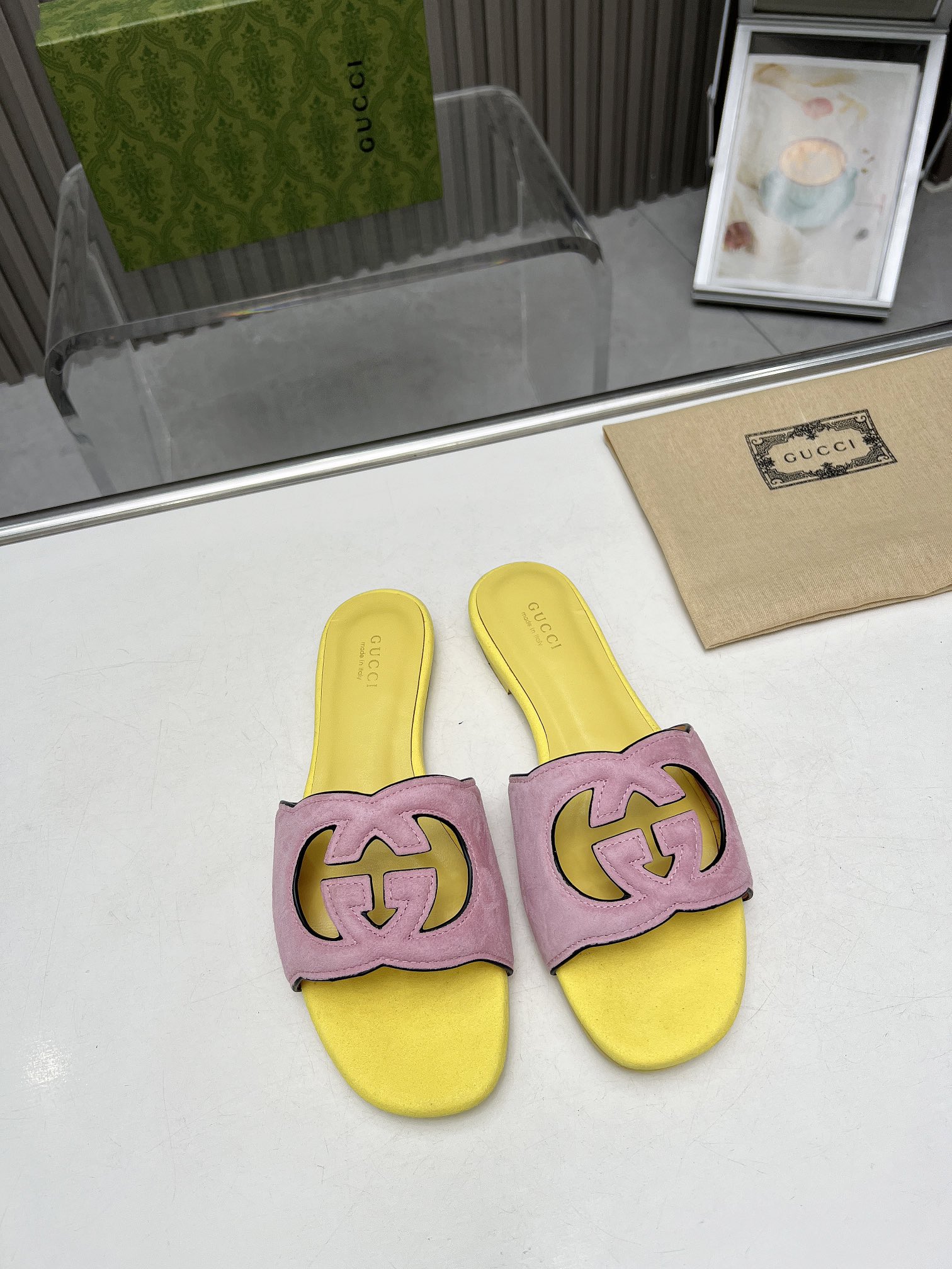 Knockoff
 Gucci AAAAA
 Shoes Sandals Slippers Rubber