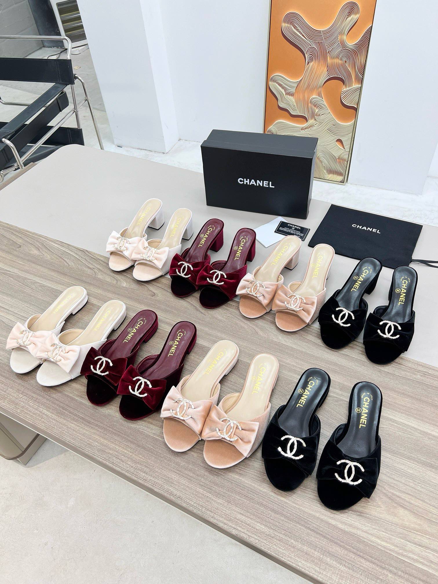 NO:166085,Chanel 2025A early spring catwalk style, bow velvet 35-43. Rubber sole. Leather sole, slippers, chanel, slippers, real silk19860909香奈儿2025A早春走秀款,蝴蝶结真丝绒35-43.橡胶底.真皮底,拖鞋,chanel,slippers,real silk,Women's Shoes