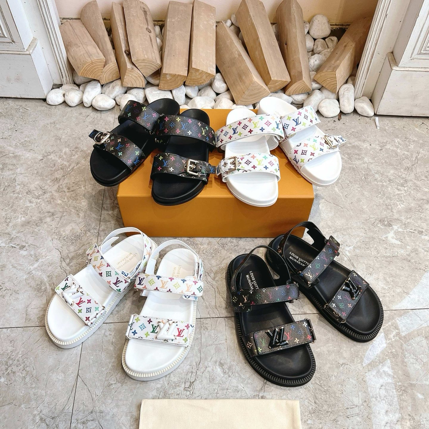NO:235928,Lv summer boat tow series, 35-45 with full package, sandals, louis vuitton, sandals19860909Lv夏季船拖系列,, 35-45配全套包装,凉鞋,louis vuitton,sandals,Women's Shoes