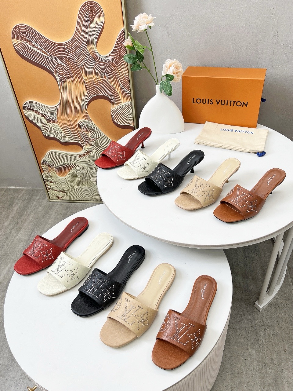 NO:230361,LV new slippers. Heel height 5.5 cm. 35-43. Like rubber sole genuine leather sole, slippers, louis vuitton, slippers19860909LV新款拖鞋.跟高5.5厘米.35-43.像胶底真皮底,拖鞋,louis vuitton,slippers,Women's Shoes