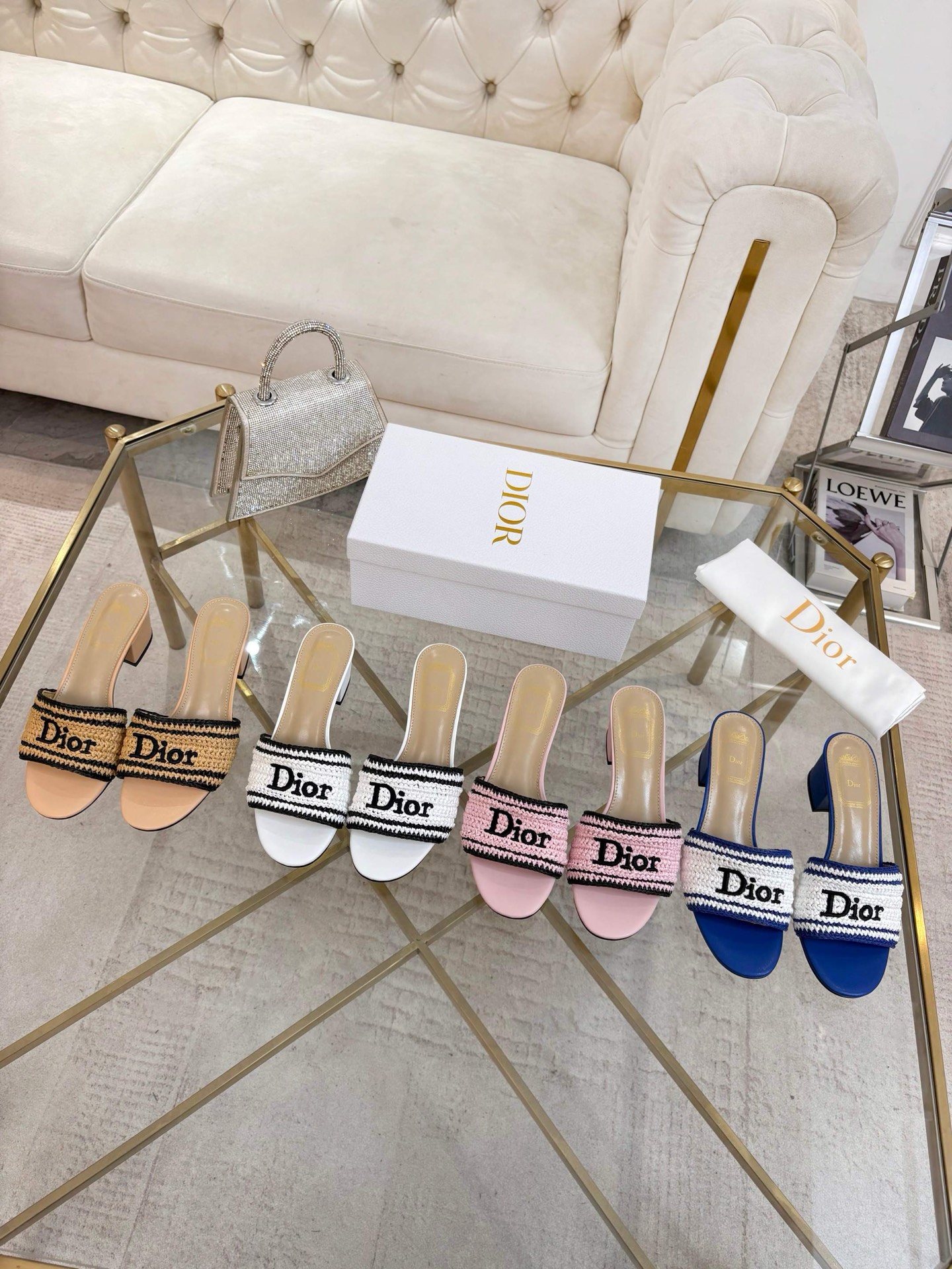 NO:870762,Dior 2026 new PP straw hand-woven + classic embroidery technology, lining: sheepskin, color: apricot, white, pink, blue Size: 35-42 Heel height 5cm Genuine leather sole, slippers, dior, slippers, sheepskin19860909迪奥2026新款 PP草手工编织+经典刺绣工艺, 内里:羊皮,颜色:杏色,白色,粉色,蓝色 Size: 35-42 跟高 5cm 真皮底,拖鞋,dior,slippers,sheepskin,Women's Shoes