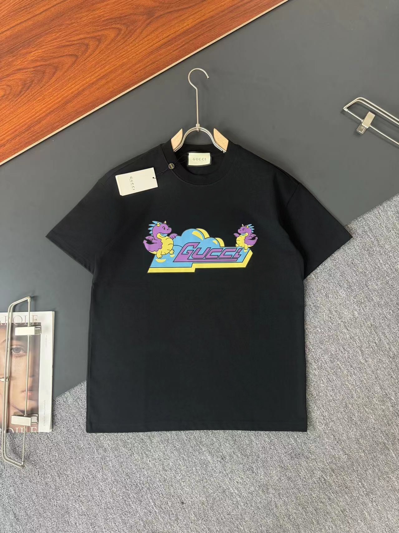 GUCCI* Gucci* Camiseta de manga corta de cuello redondo más nueva de primavera/verano, tejido de algodón puro de doble …
