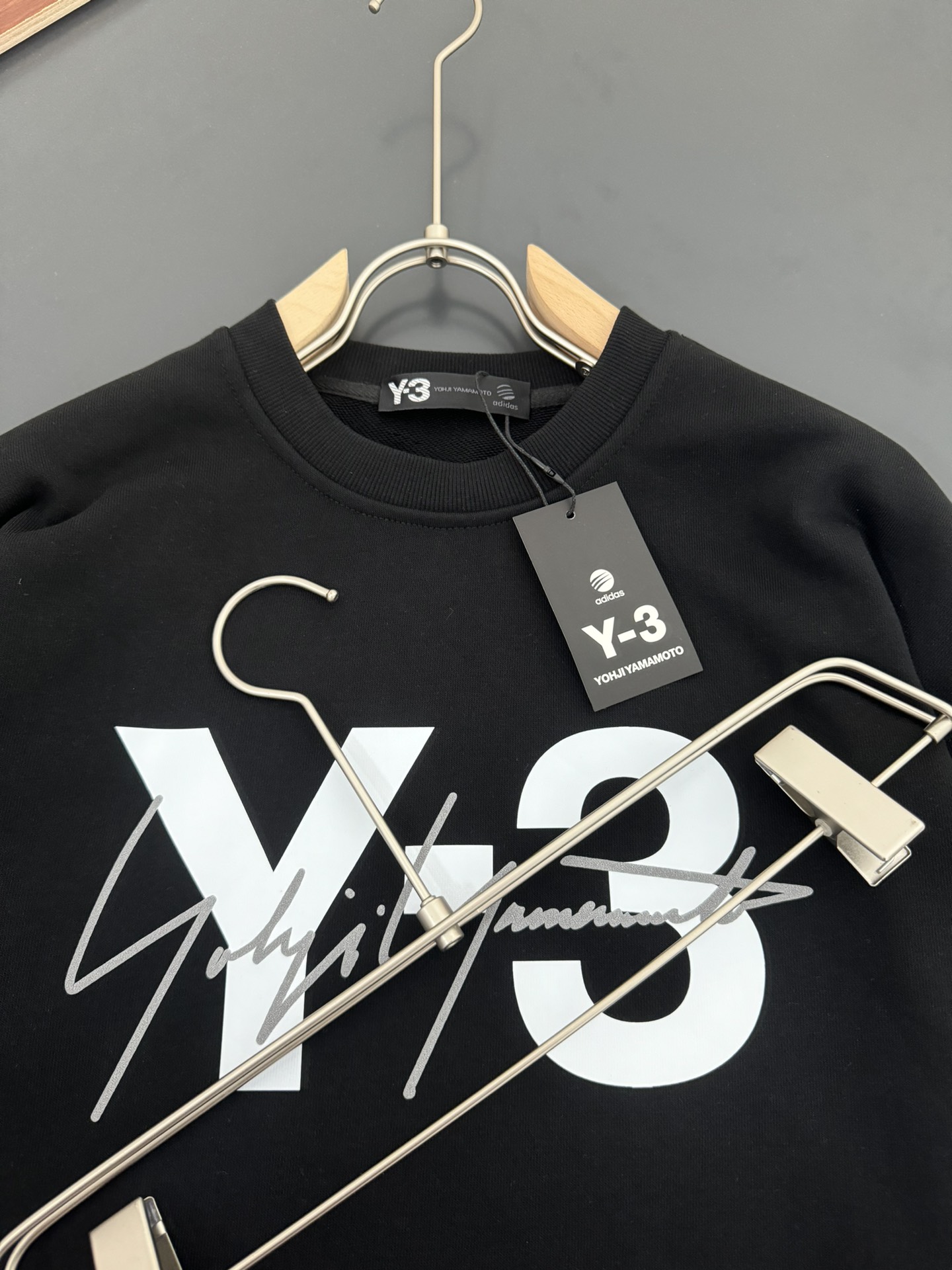 Y-3*山本耀司*秋冬最新款圆领时尚长袖卫衣发泡印花工艺logo设计400克纯棉面料！贴肤舒适耐看又好穿