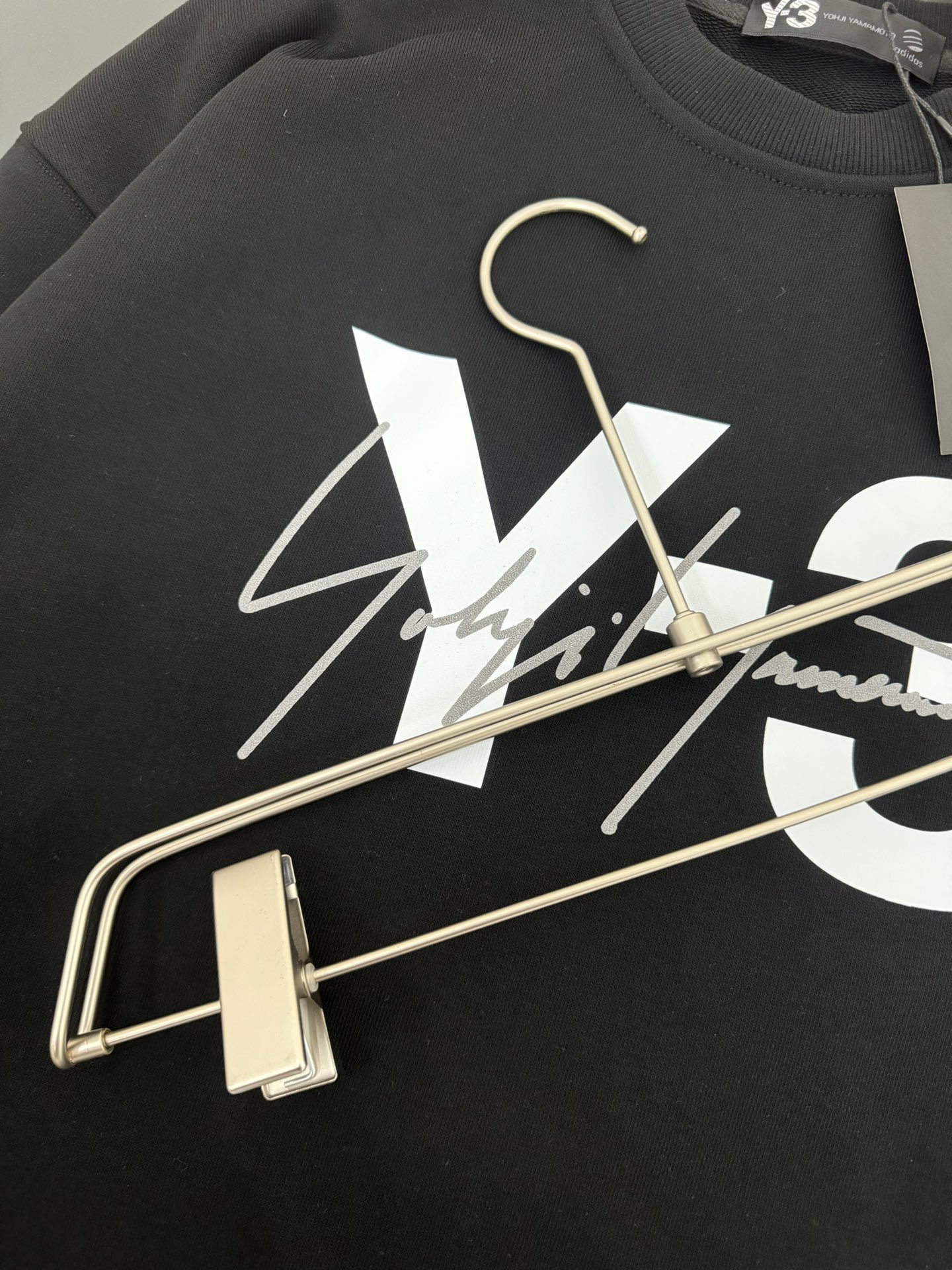 Y-3*山本耀司*秋冬最新款圆领时尚长袖卫衣发泡印花工艺logo设计400克纯棉面料！贴肤舒适耐看又好穿