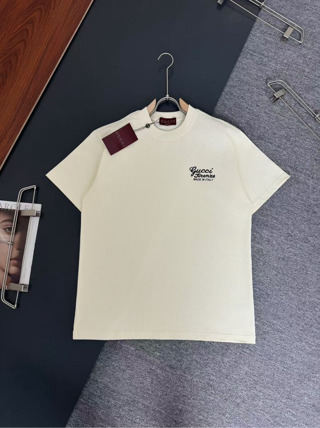 GUCCI*Gucci* Camiseta de algodón puro de 320g, gruesa y transpirable, corte holgado, diseño de logo con estampado, cuel…