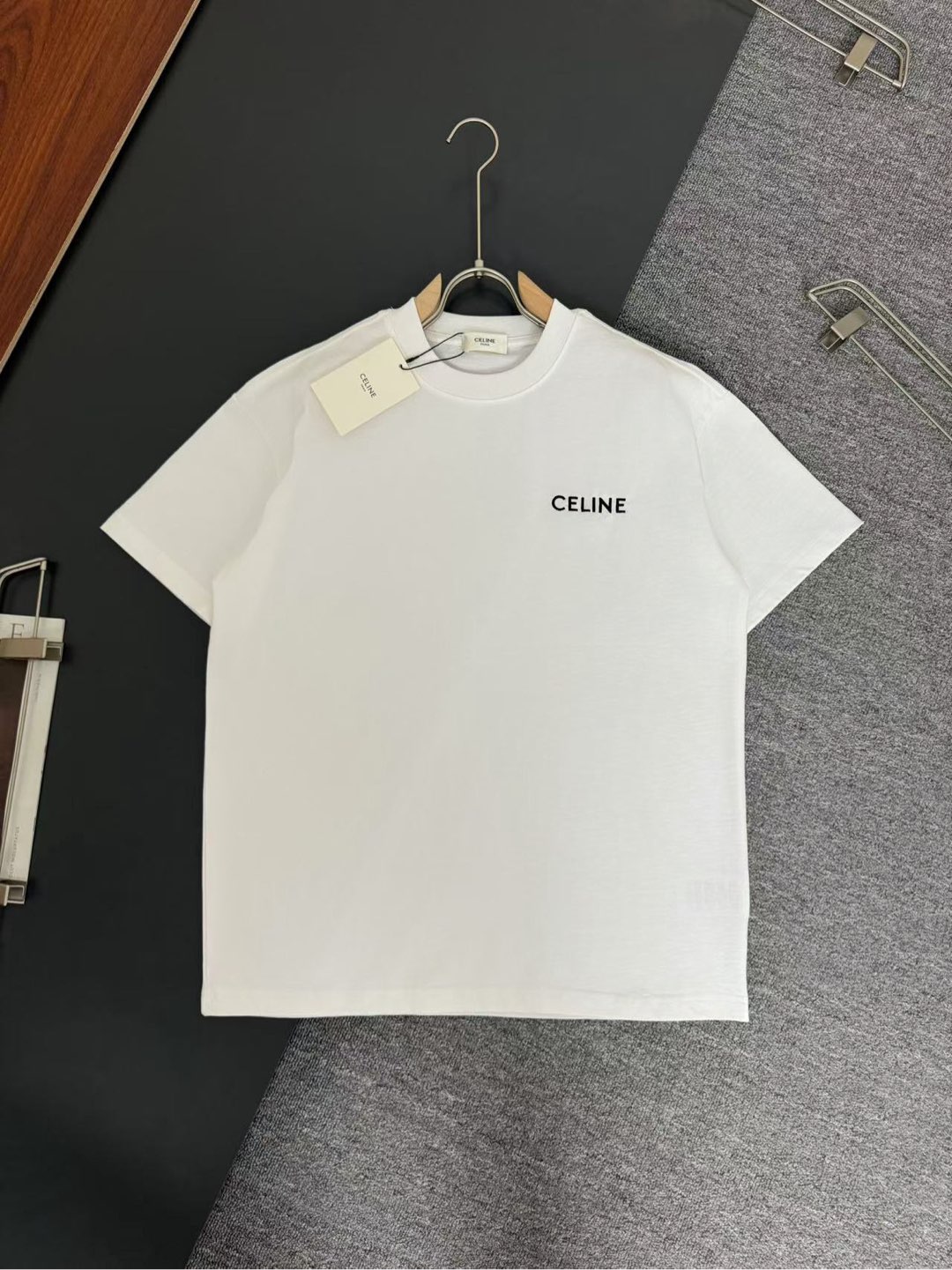CELINE*赛琳* Camiseta de algodón puro de 280g, corte holgado, diseño de logo bordado, nueva temporada de primavera/verano…