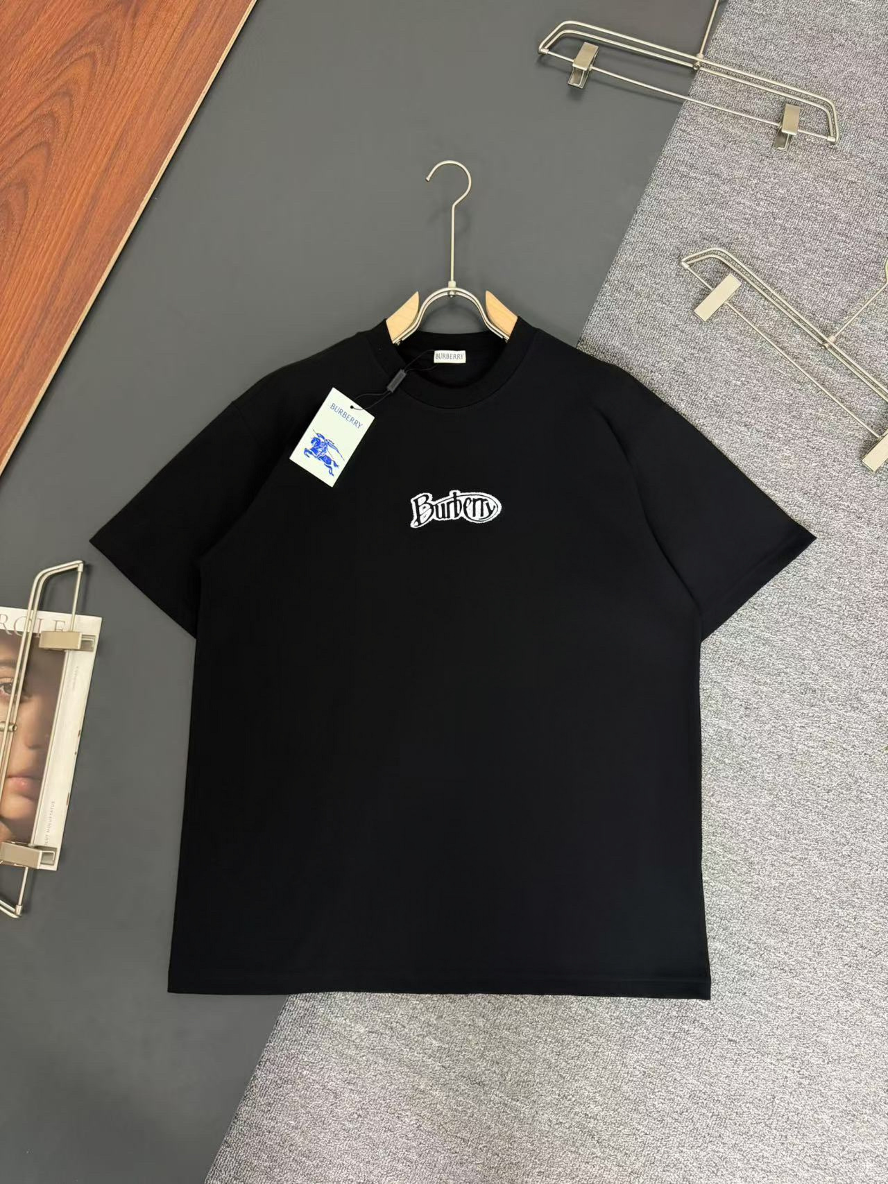 burberry* Burberry*BBR*Camiseta de puro algodón pesado de 320 g, gruesa, transpirable y holgada. Diseño de logotipo imp…
