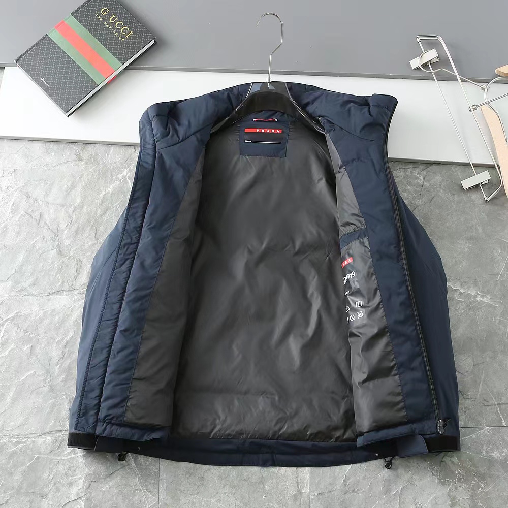 Prada 2024 New Men's Down Jacket, Stylish and Warm Winter Coat 6 i1728197352 9412 7