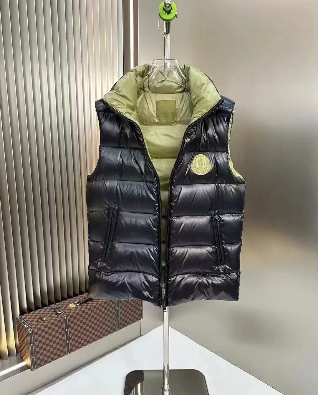 P 825蒙口 秋冬新款羽绒马甲 - 高品質90白鸭绒使用