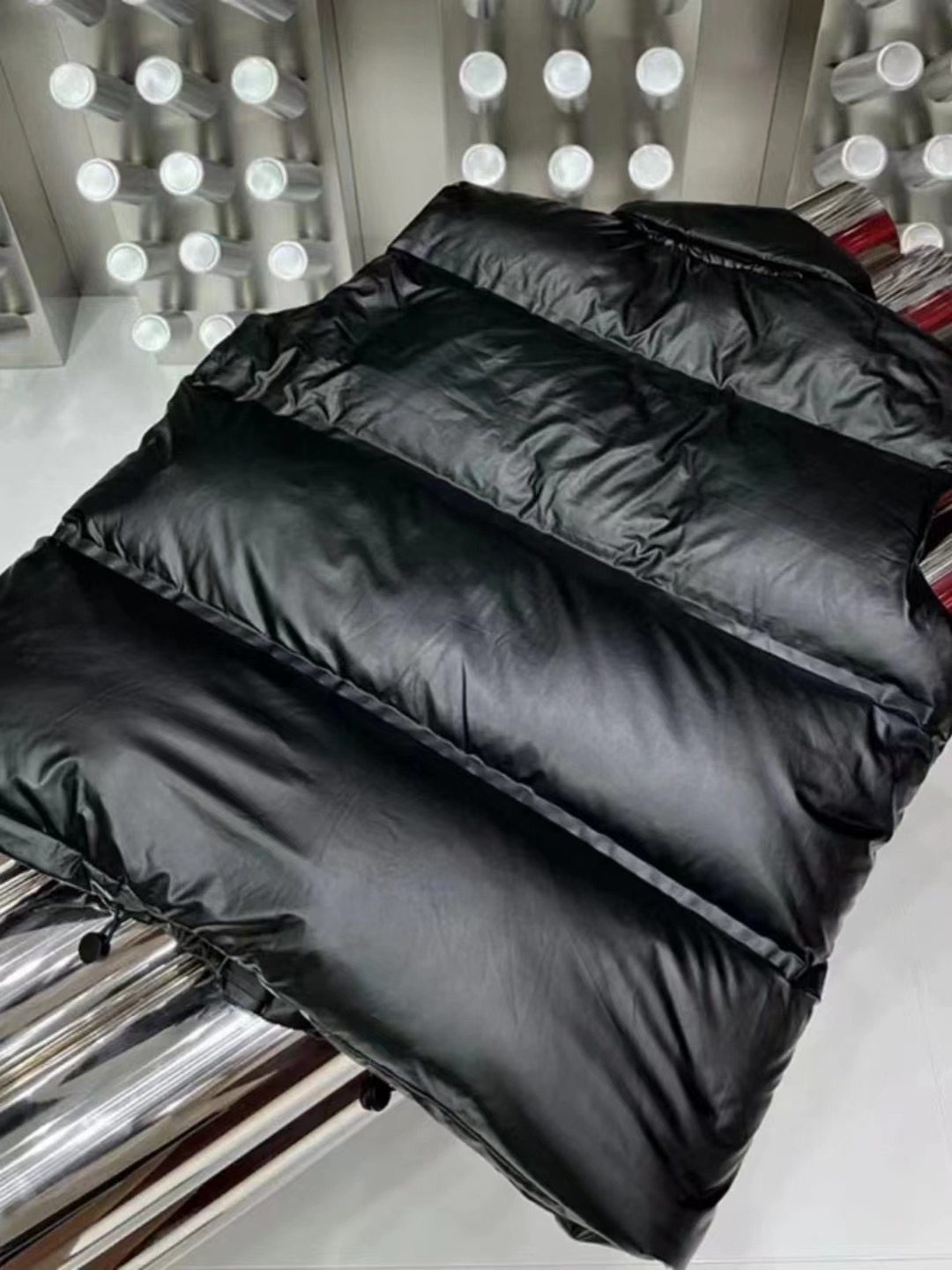 プラダ P720 羽绒服 - 高品質90%ダウンの軽量モデル