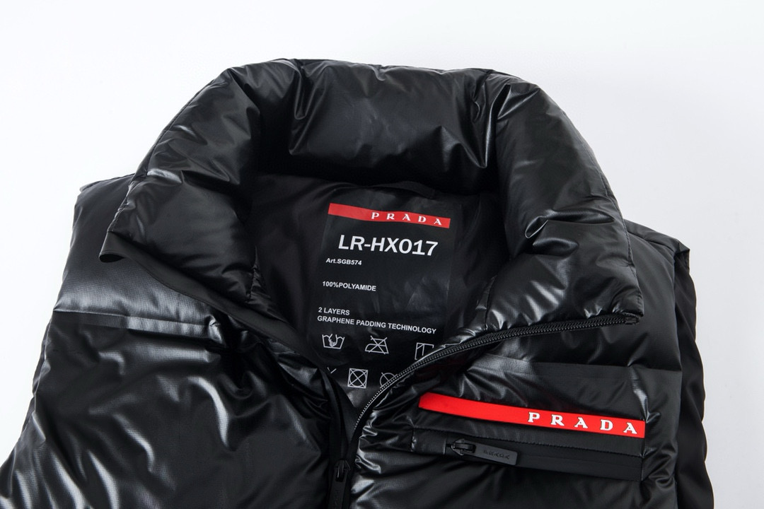 プラダ P720 羽绒服 - 高品質90%ダウンの軽量モデル