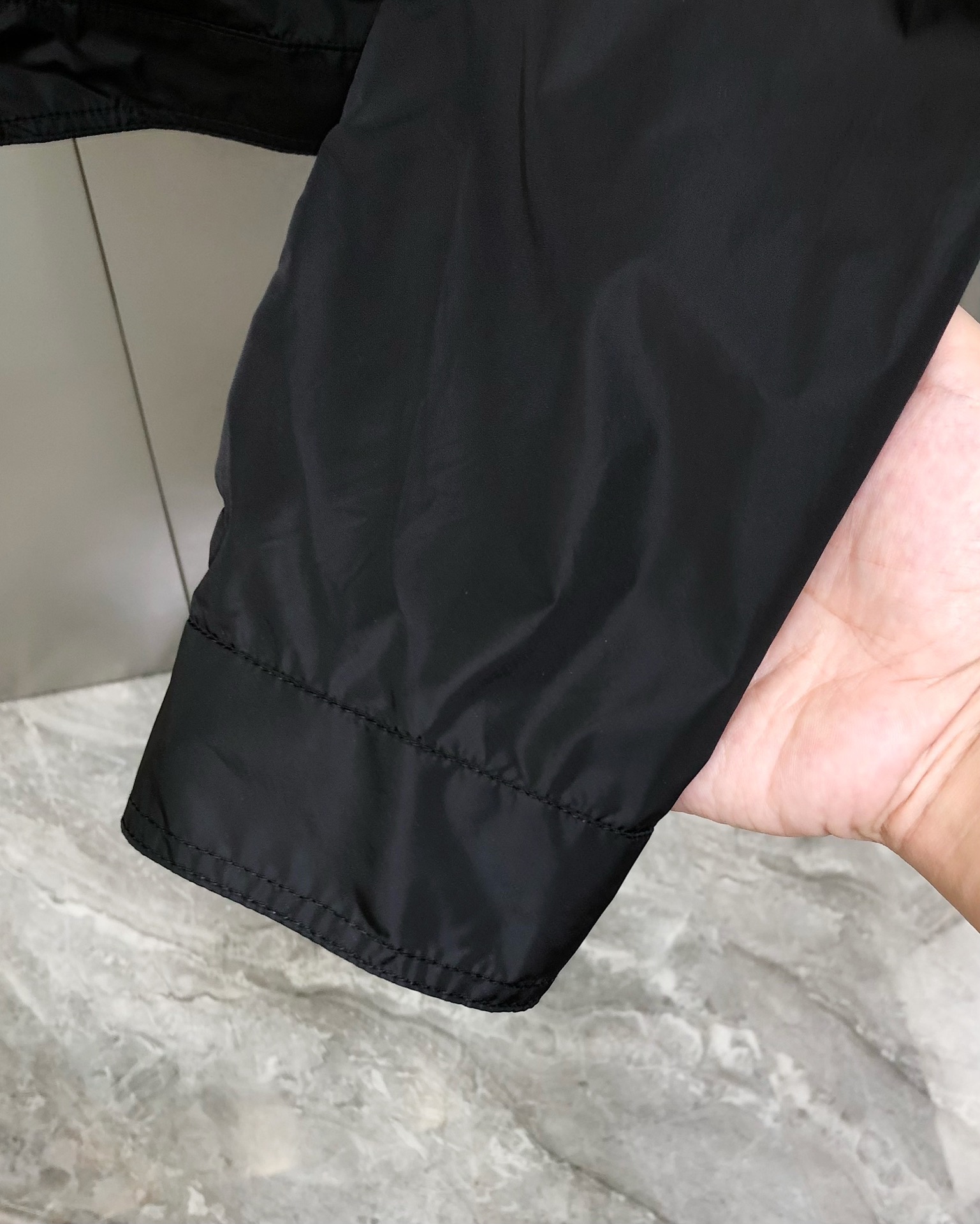 P*ADA 男士薄款夹克外套 シンプルでスタイリッシュなデザイン