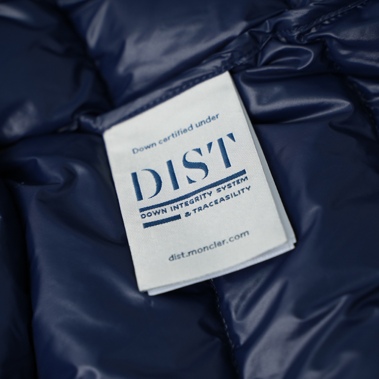 P1200 秋冬羽绒Mon クラシックダウンジャケット - 高保温性の必須アイテム