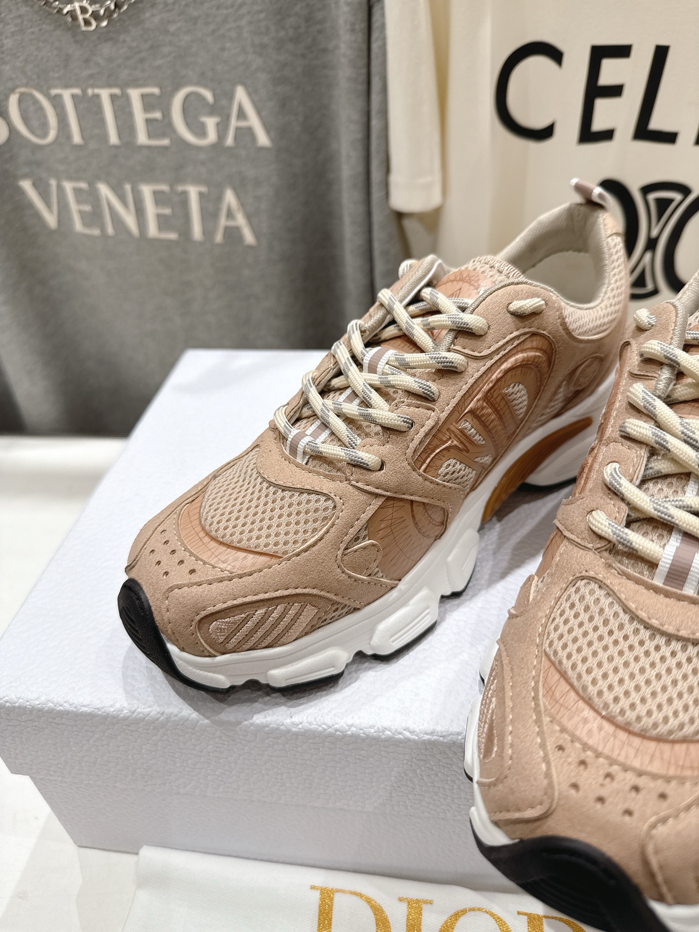 市场高版本 Dior*迪奥D家2025ss秋冬新款厚底休闲运动鞋老爹鞋，融入d家高定精神诠释经典跑鞋！原