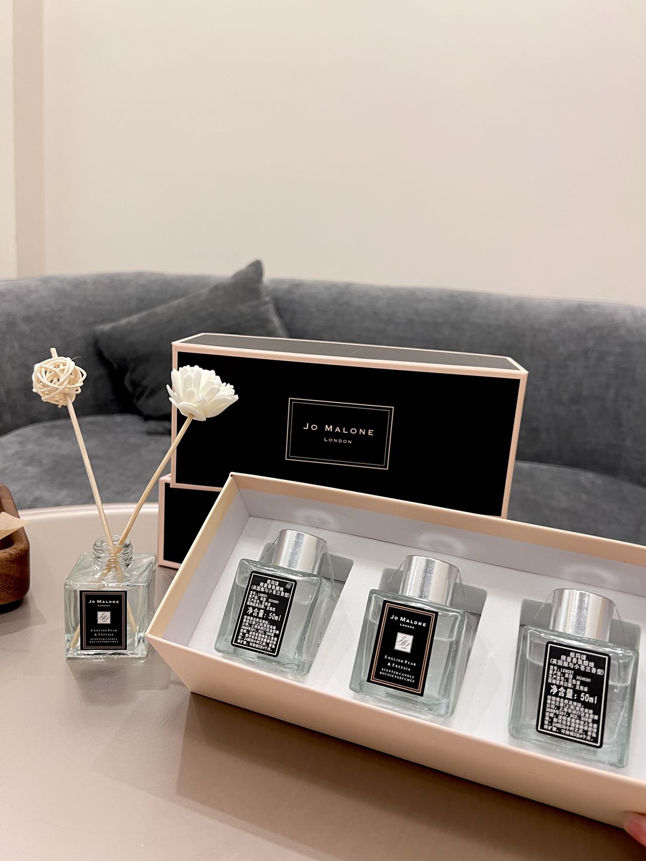 Chanel Maison Lifestyle Luxury Home Decor Blanket Tableware Bedding 2