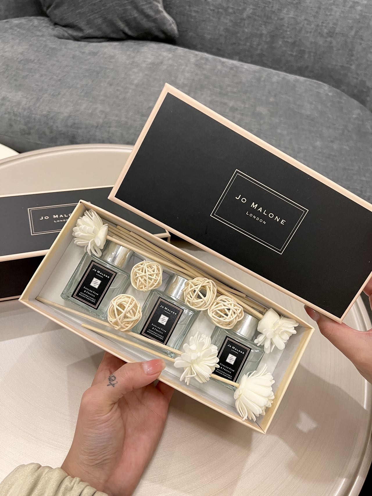 Chanel Maison Lifestyle Luxury Home Decor Blanket Tableware Bedding 6