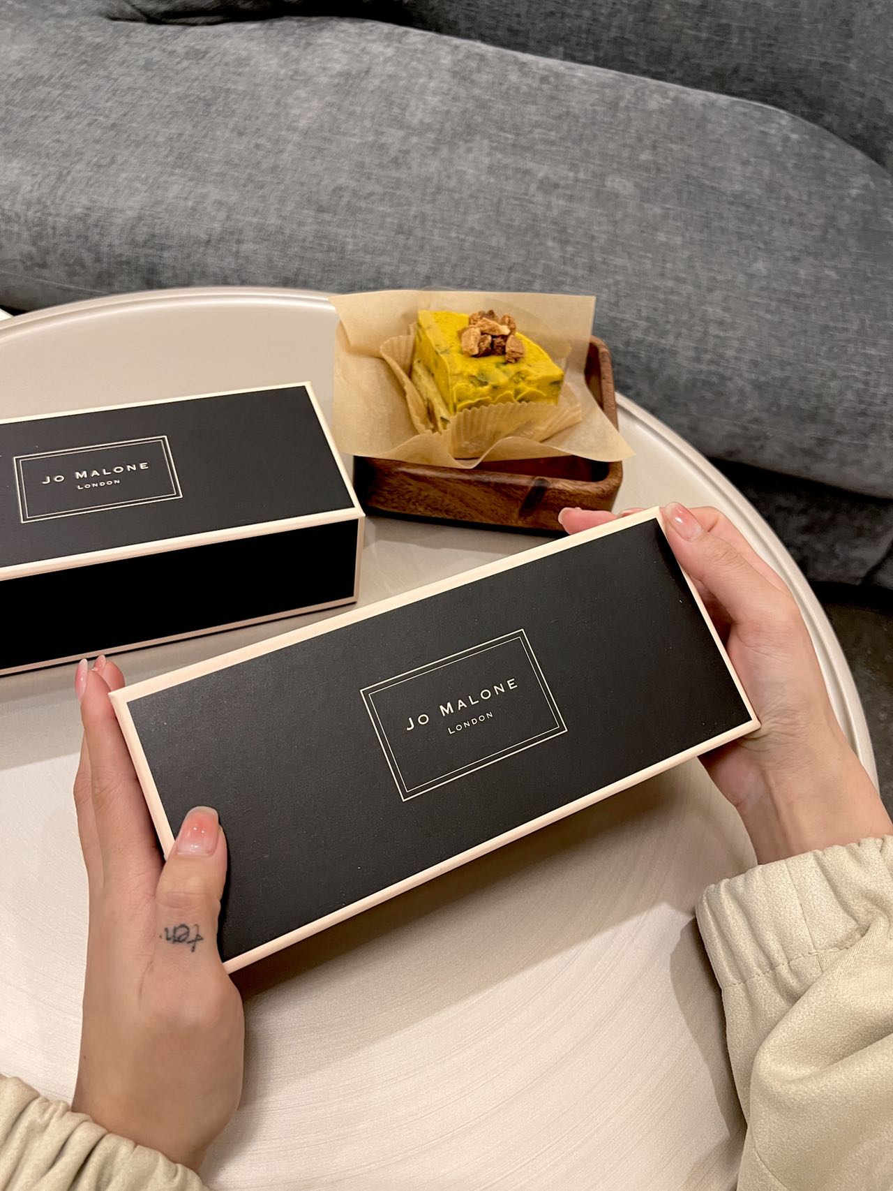 Chanel Maison Lifestyle Luxury Home Decor Blanket Tableware Bedding 8