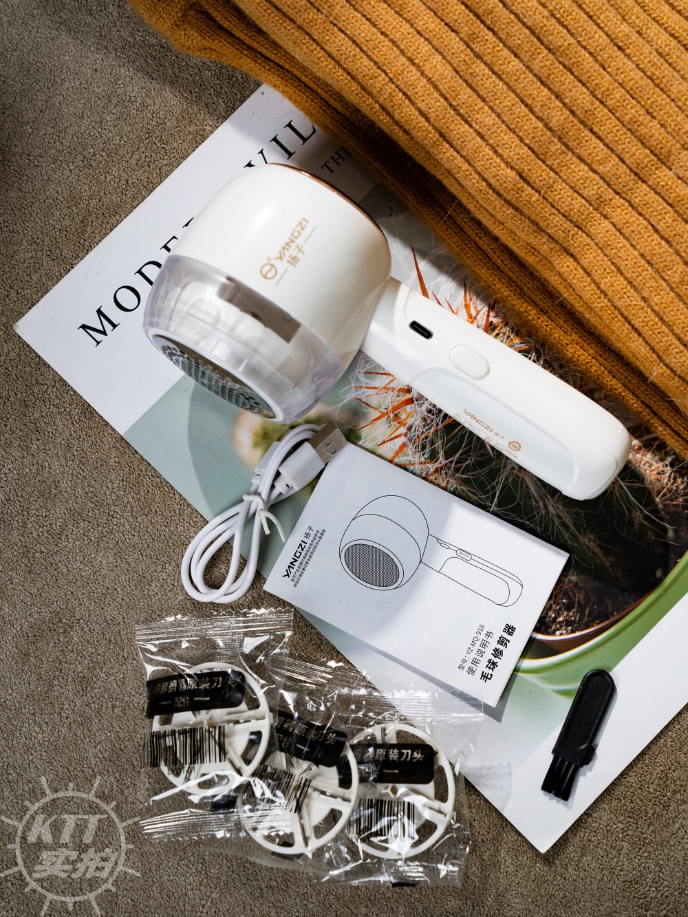 Efficiently removes lint and pilling across all types of knitwear and - Comprehensive 3