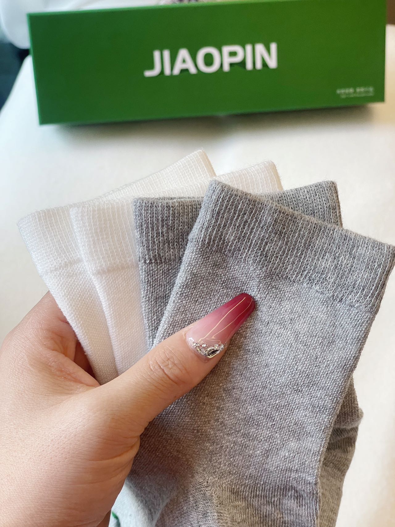 Crafted with meticulous attention to detail, these socks feature - Comprehensive 2