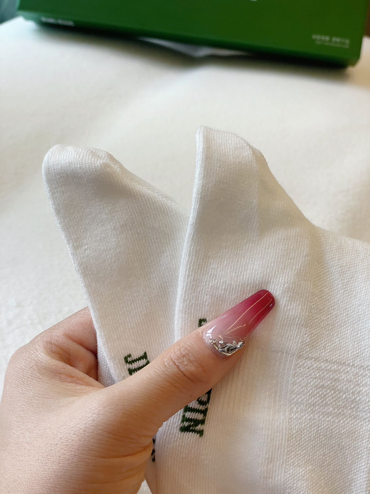 Crafted with meticulous attention to detail, these socks feature - Comprehensive 8