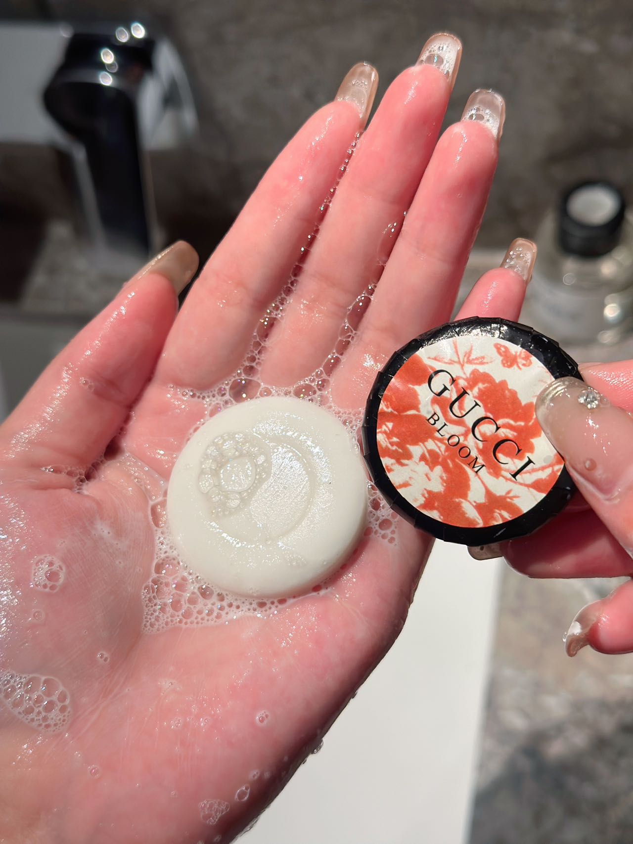GUCCI Bloom Perfumed Soap - Comprehensive 5