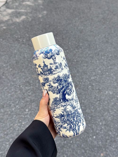Chinoiserie Style Insulated Water Bottle, 500ml Stainless Steel Thermos 1 Chinoiserie Style Insulated Water Bottle, 500ml Stainless Steel Thermos
