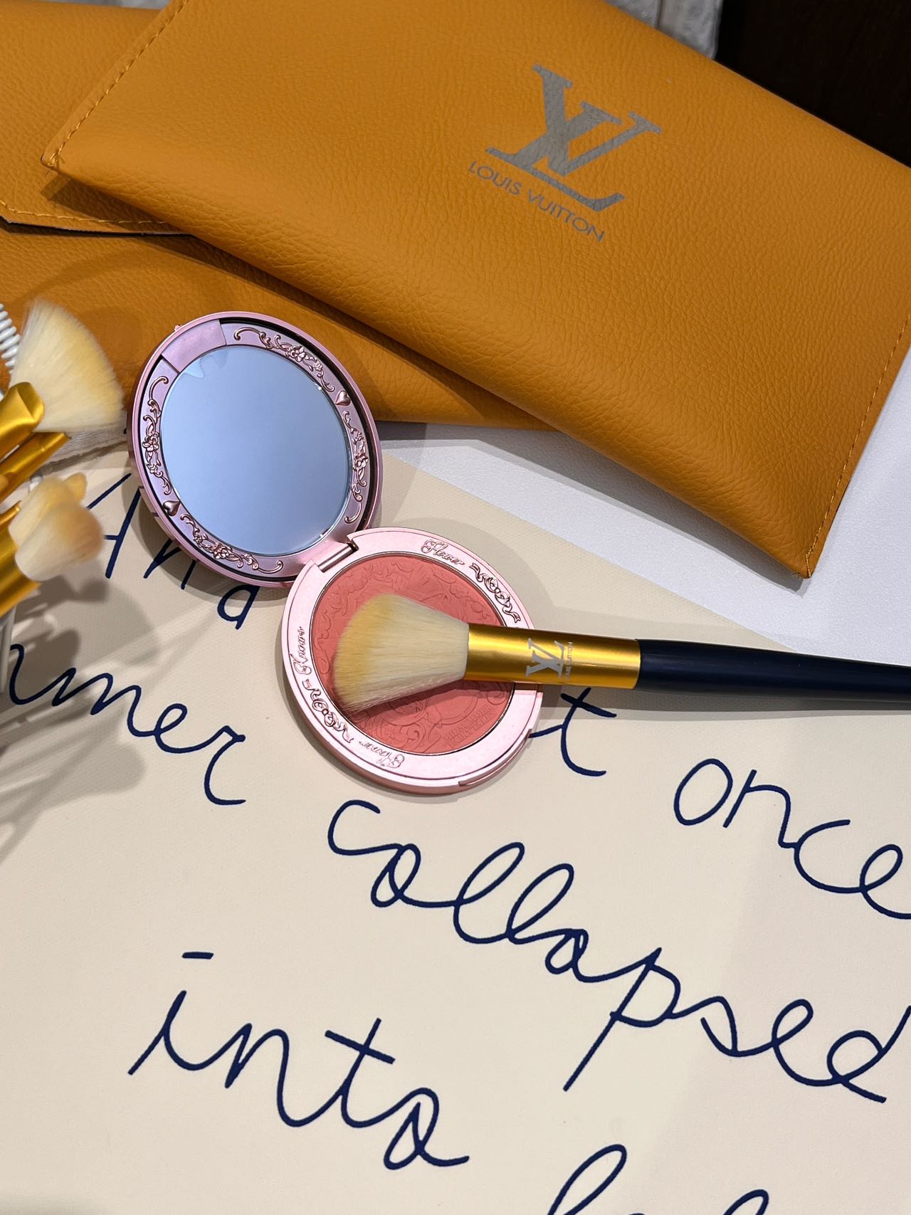 Two cups of milk tea are enough to take off a set of makeup brushesThe - BeautyMakeUp 5